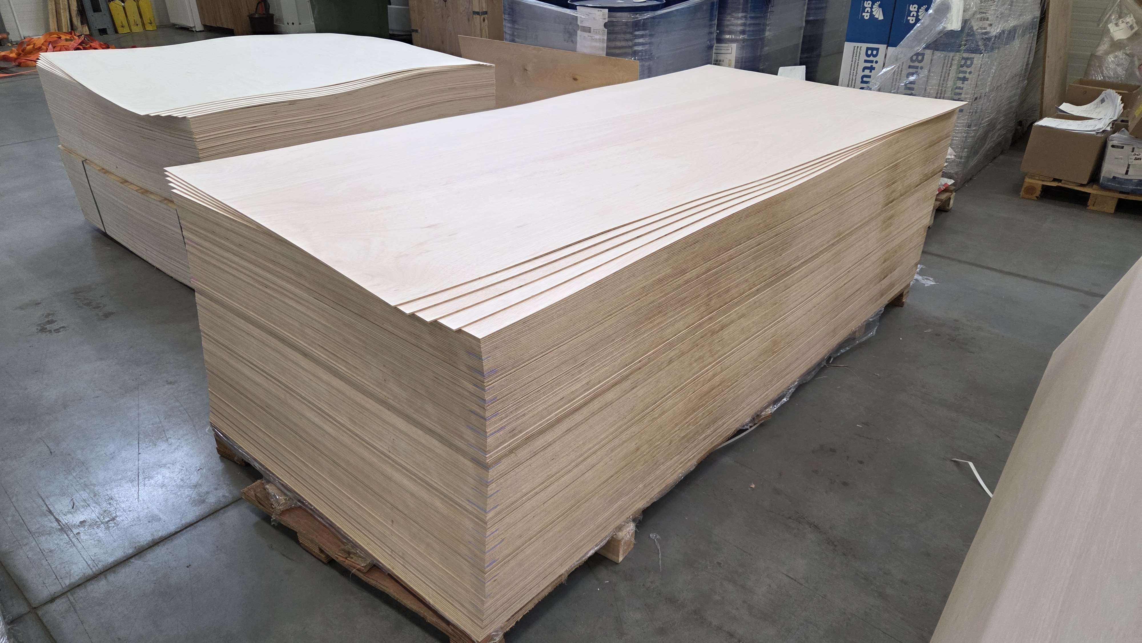 Ilomba phenolic resin plywood — CNC and interior finishing